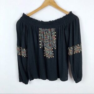 Hollister off shoulder top tribal print Size Small